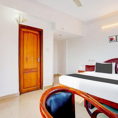Collection O Thampanoor Hotel Thiruvananthapuram Exterior photo